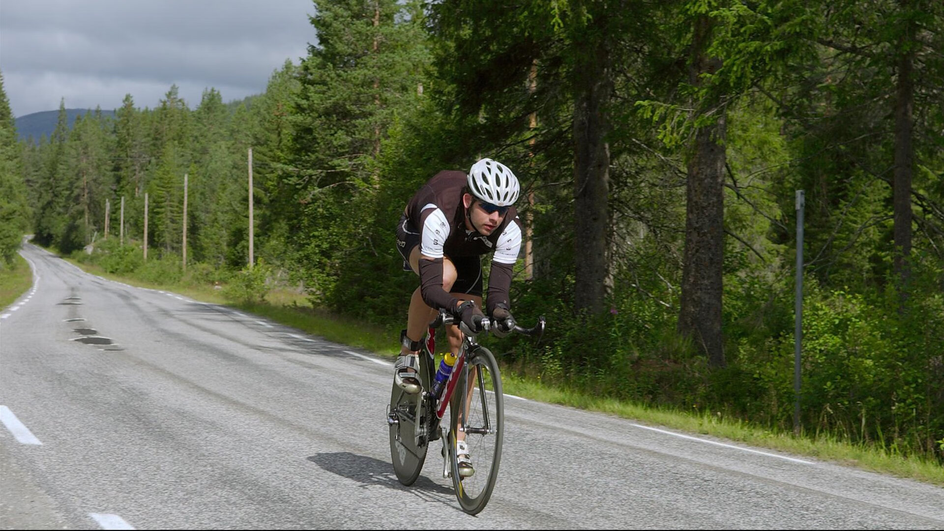恩多比·恩乔:南非队的进攻枢纽,关键时刻的“进球机器”