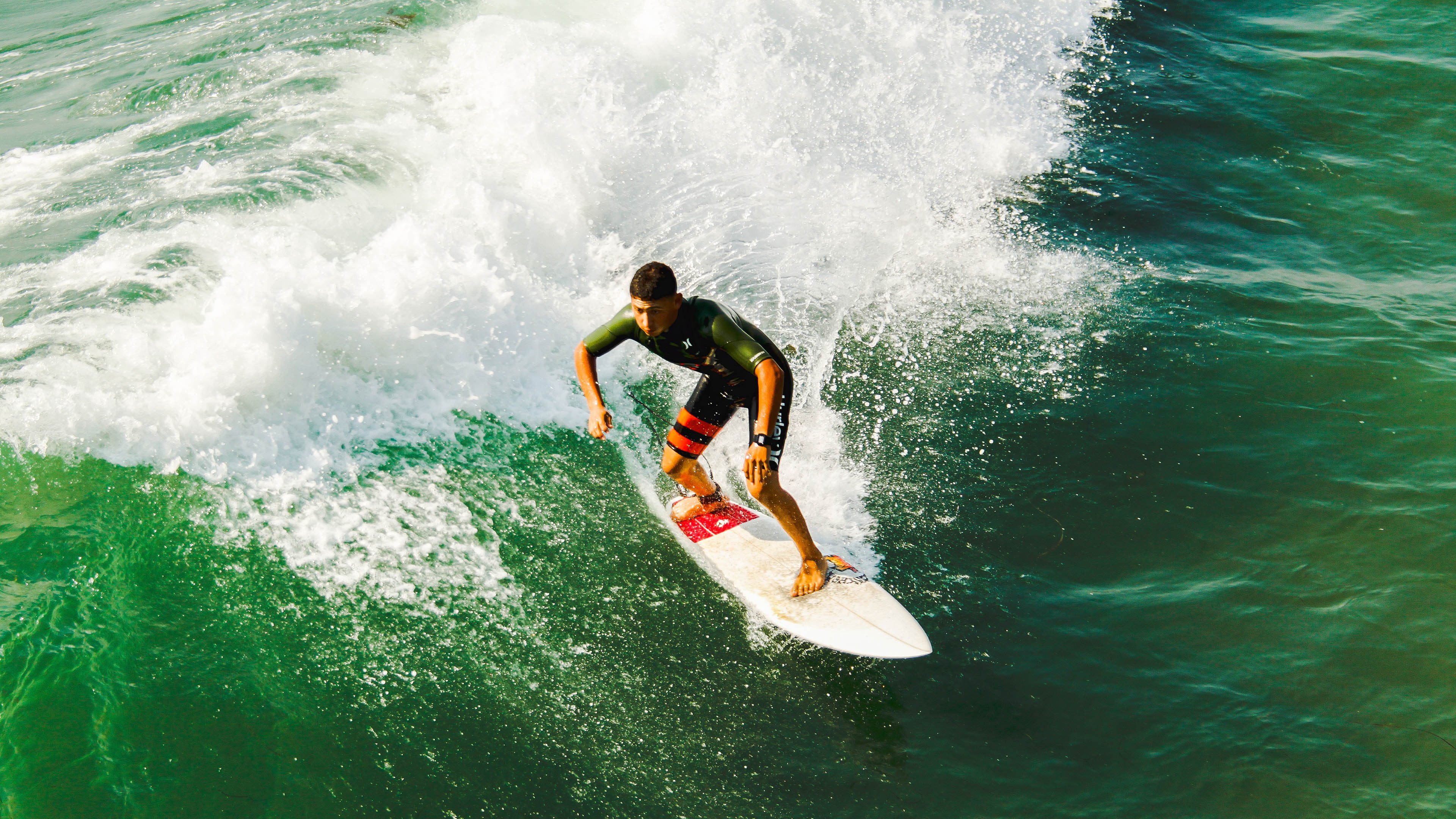 哈兰德49场爆50球，能否破C罗纪录？，哈兰德又进球了